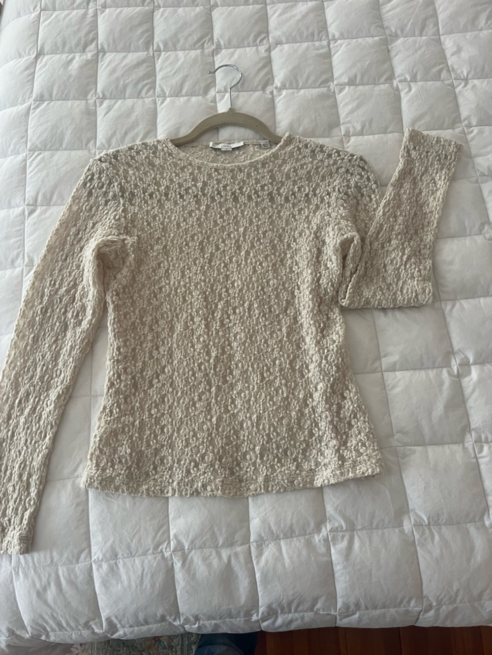 VINCE Cream Long Sleeve Top